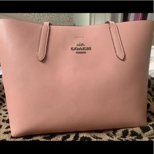 Used pink coach avenue tote